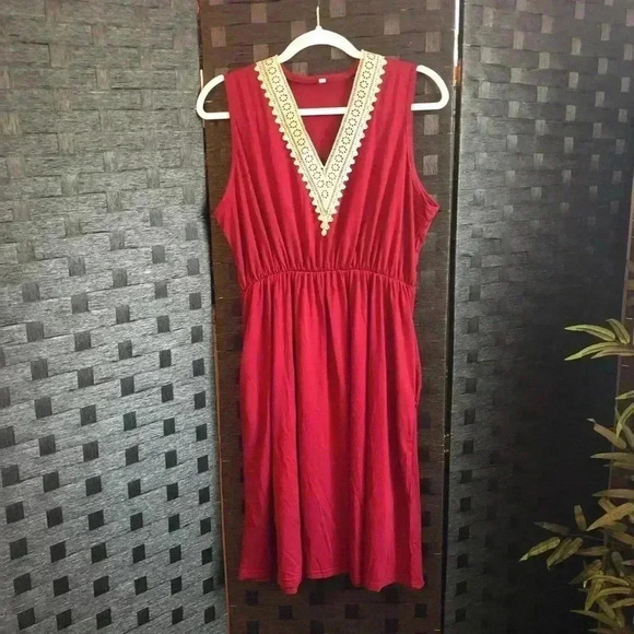 Red V-Neck Ruffled Dress - Picture 4 of 11